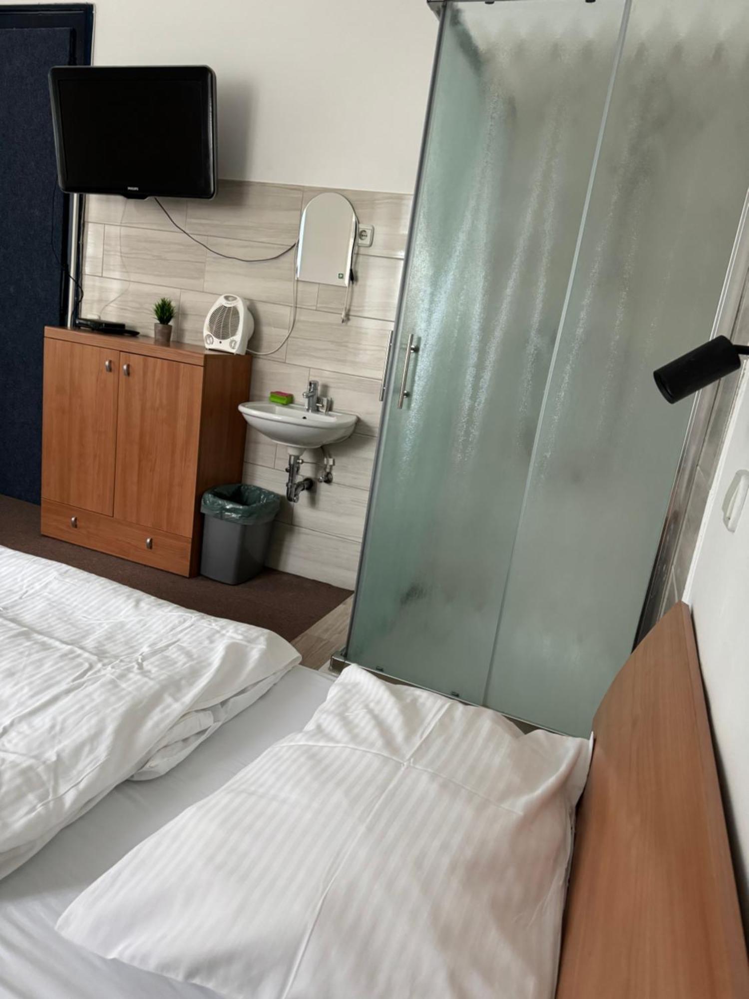 Guesthouse Pri Tonetu Ptuj Exteriör bild